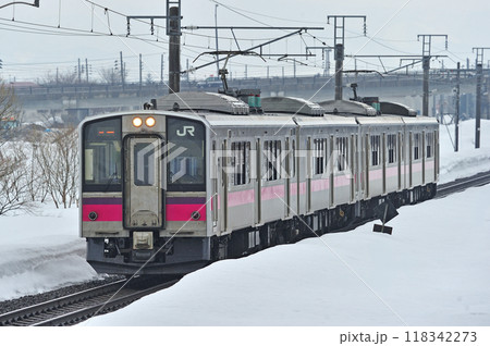 奥羽本線　浪岡ー大釈迦　JR東日本　701系　N14編成（青森） 118342273