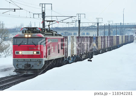 奥羽本線　大釈迦ー浪岡　JR貨物　EF510-16（富山） 118342281