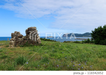 Ruins of Ermita del Crucifijo Overlooking the Ocean in Bermeo, Basque Country 118342852