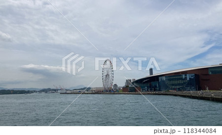 海上から見た観覧車 海上から見た観覧車 118344084