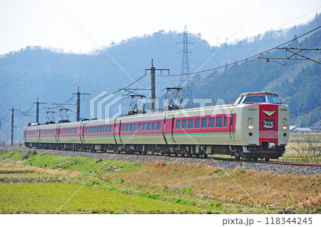 伯備線　黒板ー根雨　JR西日本　381系　クロ381-132（出雲）　やくも 118344245