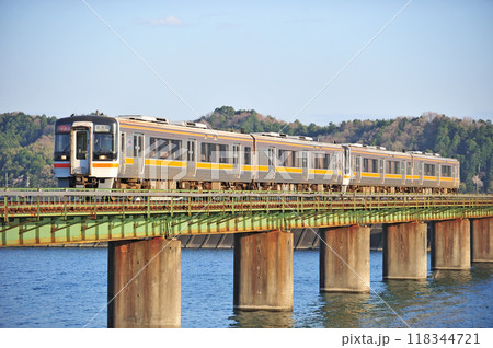 紀勢本線　多気ー徳和　JR東海　キハ75系　キハ75-105+102（名古屋）　みえ 118344721