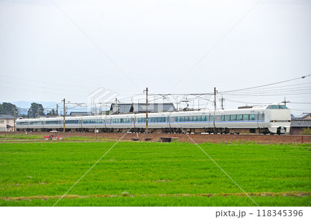 北陸本線　芦原温泉ー丸岡　JR西日本　683系　T45編成（金沢）　サンダーバード 118345396