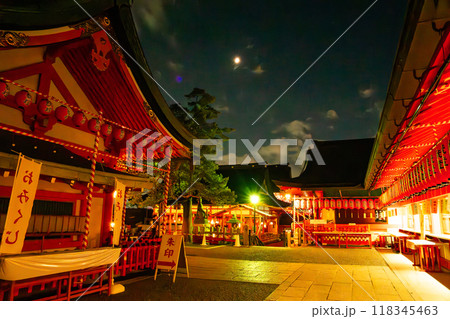 Fushimi Inari Taisha by night, in Kyoto, Japan 118345463