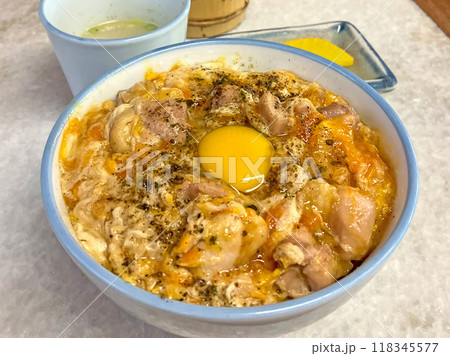 京都で食体験！山椒のかかった親子丼 118345577