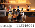 バーのお酒 118346091