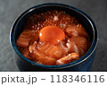 サーモンいくら丼 118346116