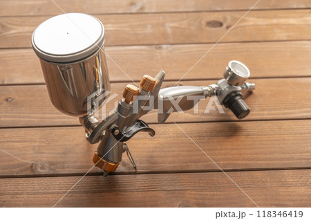 スプレーガン 118346419