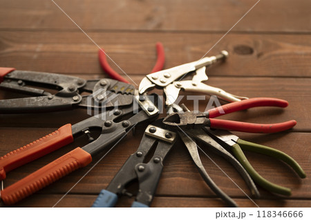 使い込んでる工具類 使い込んでる工具類 118346666