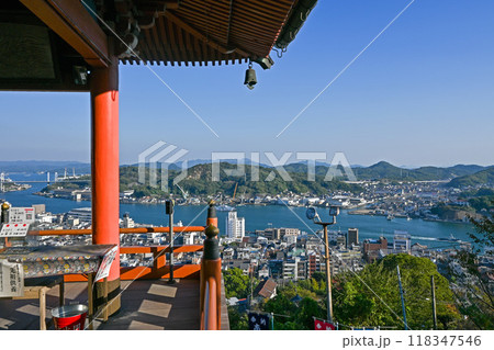 広島・尾道 千光寺 本堂と尾道の街並み 118347546