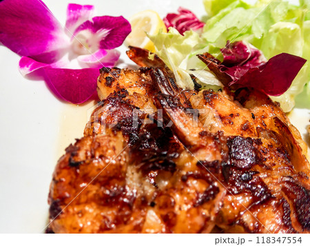 食欲をそそるガーリックシュリンプ 118347554