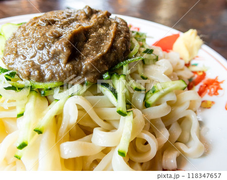 盛岡のソウルフード　美味しいじゃじゃ麵 118347657