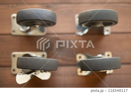 台車用キャスター 118348117