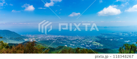 新緑の仁田峠第二展望所からの眺め　パノラマ　【長崎県雲仙市】 118348267