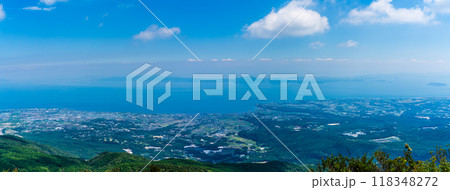 新緑の仁田峠第二展望所からの眺め パノラマ 【長崎県雲仙市】 新緑の仁田峠第二展望所からの眺め パノラマ 【長崎県雲仙市】 118348272