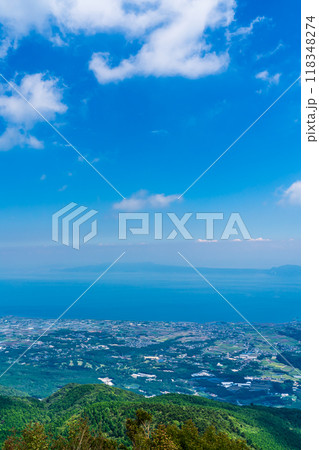 新緑の仁田峠第二展望所からの眺め　【長崎県雲仙市】 118348274