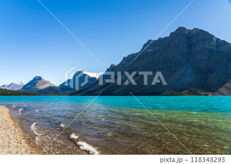 Bow Lake lakeshore in summer sunny day. Bow Glacier, Banff National Park, Canadian Rockies, Alberta, Canada. 118348293