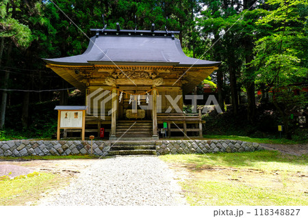 丹内山神社の観音堂(正面) 丹内山神社の観音堂(正面) 118348827