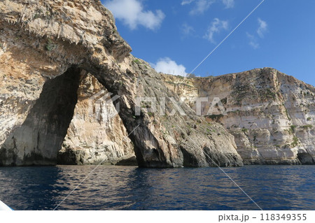 マルタの自然の創造物、青の洞門、ブルー・グロット 118349355