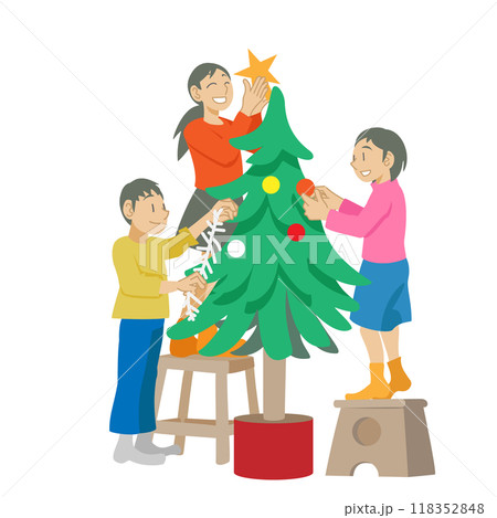 クリスマスツリーに飾り付けをする子供達 118352848