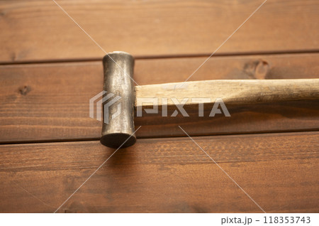 使い込まれた工具　丸玄能 118353743