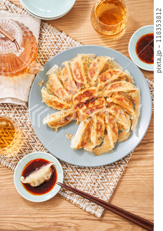 焼き餃子 焼き餃子 118353812