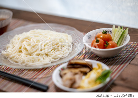 夏は爽やか素麺 118354898