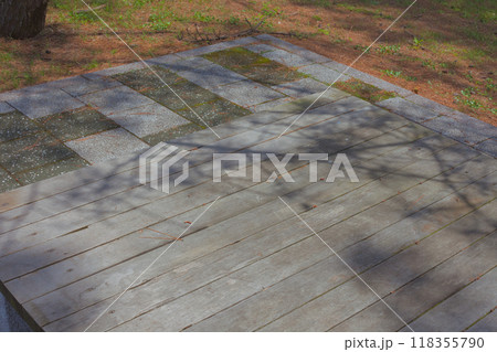 ウッドデッキのある庭 118355790