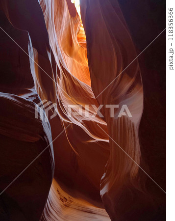 幻想的なアンテロープ　キャニオン 118356366