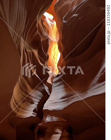 幻想的なアンテロープ　キャニオン 118356492