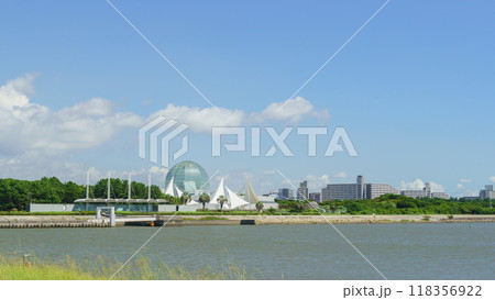 【東京都江戸川区】葛西臨海公園・水上バス発着場周辺(葛西海浜公園側から見た風景) 【東京都江戸川区】葛西臨海公園・水上バス発着場周辺(葛西海浜公園側から見た風景) 118356922