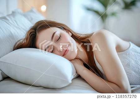 リラックスした美しい寝顔 118357270