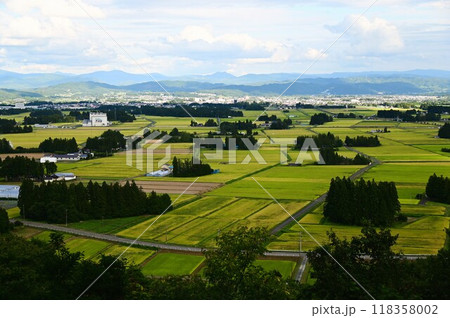 花巻八景 円万寺観音山から見る秋の水田地帯  118358002