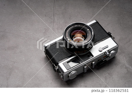 古いフィルムカメラ 118362581