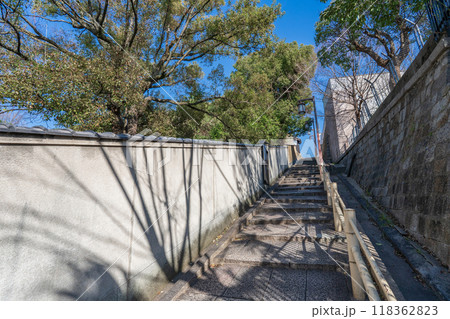 大阪市　天王寺七坂のひとつ口縄坂 118362823