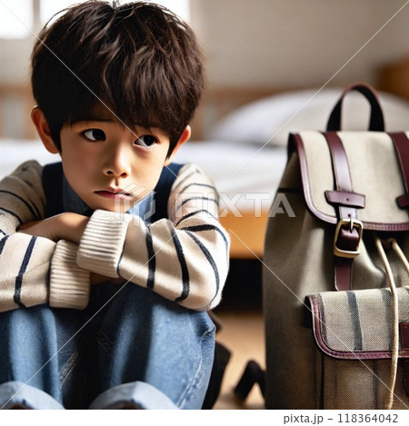 お出かけしたくない子供　 118364042