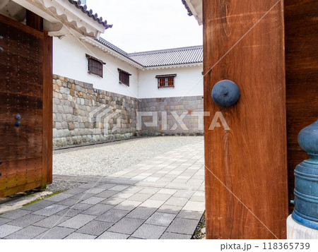 美しく厳かな駿府城址の景色　東御門 118365739