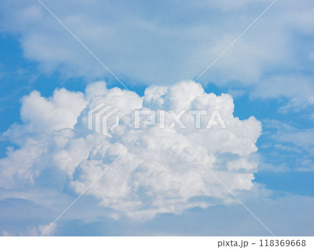 青空に浮かぶ雲 青空に浮かぶ雲 118369668