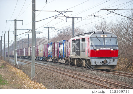 千歳線　植苗ー美々　JR貨物　DF200-109（鷲別） 118369735