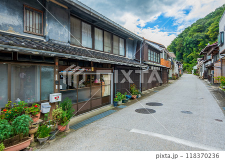 愛知県　豊田市　足助の町並み 118370236