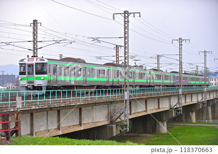 函館本線　苗穂ー白石　JR北海道　721系　F-4102編成（札幌）　エアポート 118370663