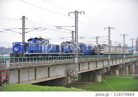 函館本線　苗穂ー白石　JR北海道　DD51-1138＋24系　北斗星　731系　G-119編成 118370664