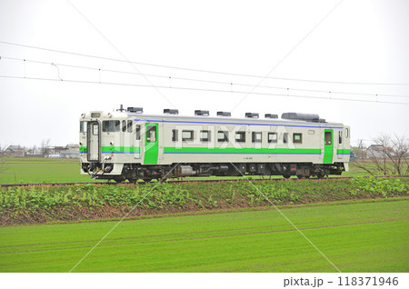 札沼線　石狩当別ー北海道医療大学　キハ40-402（苗穂） 118371946
