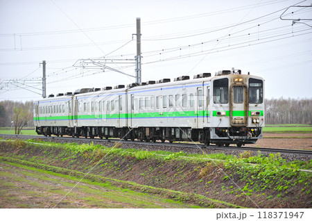札沼線　石狩太美ー石狩当別　JR北海道　キハ142-11+キハ141-11+キハ48-302（苗穂） 118371947