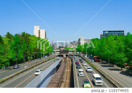 【大阪府】5月・緑が綺麗な桃山台駅周辺の新御堂筋と北大阪急行 【大阪府】5月・緑が綺麗な桃山台駅周辺の新御堂筋と北大阪急行 118374693