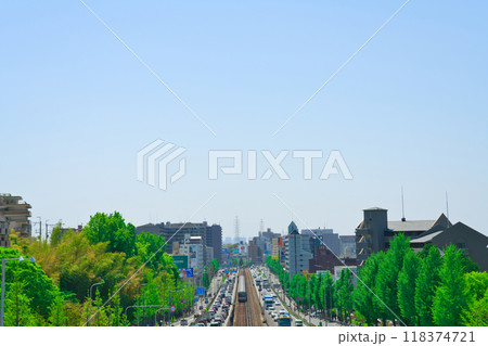 【大阪府】5月・緑が綺麗な桃山台駅周辺の新御堂筋と北大阪急行 118374721