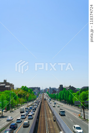 【大阪府】5月・緑が綺麗な桃山台駅周辺の新御堂筋と北大阪急行 【大阪府】5月・緑が綺麗な桃山台駅周辺の新御堂筋と北大阪急行 118374724