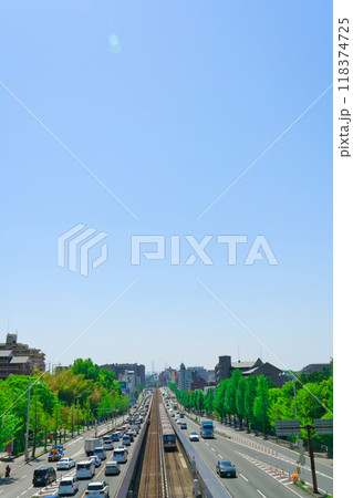 【大阪府】5月・緑が綺麗な桃山台駅周辺の新御堂筋と北大阪急行 118374725