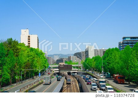 【大阪府】5月・緑が綺麗な桃山台駅周辺の新御堂筋と北大阪急行 【大阪府】5月・緑が綺麗な桃山台駅周辺の新御堂筋と北大阪急行 118374728