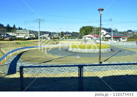JR東日本水郡線の、常陸大宮駅から下小川駅までの車窓風景(2022年12月) 118375433